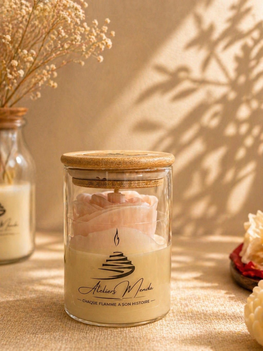 Bougie en Verre Rose Sculptée | Collection Fête des Mères